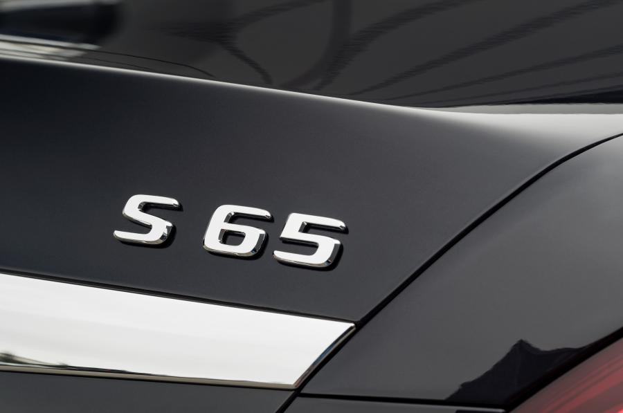 Логотип Mercedes-AMG S65 Lang 2017 года  (WW) (фото 8 из 18)